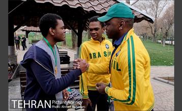 مسابقه پیاده روی و جهت یابی در پارک ملت 35