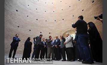 بازدید شهردار تهران از برج طغرل به مناسبت روز تهران 4