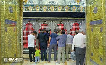 اهتزاز پرچم حرم سیدالشهدا(ع) بر فراز گنبد حرم عبدالعظیم حسنی(ع) 4