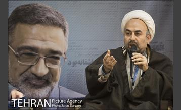 تجلیل از نویسنده کتاب خاطرات رهبر انقلاب 15