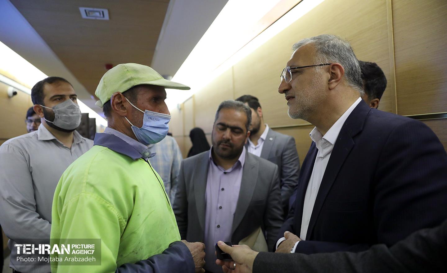 همایش تقدیر از ایثارگران سلامت