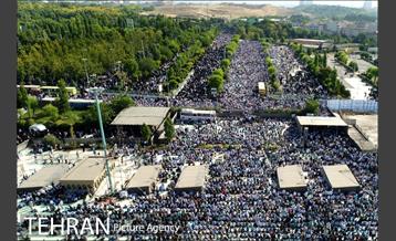 نماز عید فطر به امامت رهبر انقلاب 25