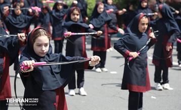 برگزاری بزرگترین اجتماع ورزشی دختران شهر تهران در منطقه۸‌ 17