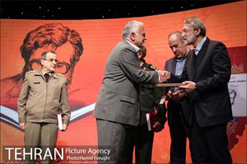 مراسم رونمایی کتاب محمد؛ مسیح کردستان 17