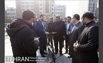 بازدید شهردار تهران از گذر نوآوری در میدان هفت تیر 1