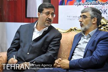 بازدید حسینی مکارم سرپرست شهرداری تهران ار نمایشگاه کتاب 4