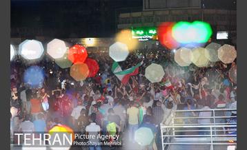 شادی خیابانی مردم بعد از پیروزی تیم ملی ایران 25