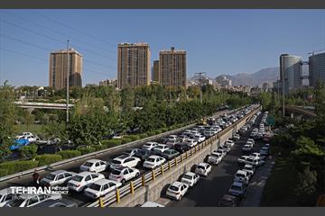 اقامه نماز بر پیکر آقای شهید ایران - 3 39