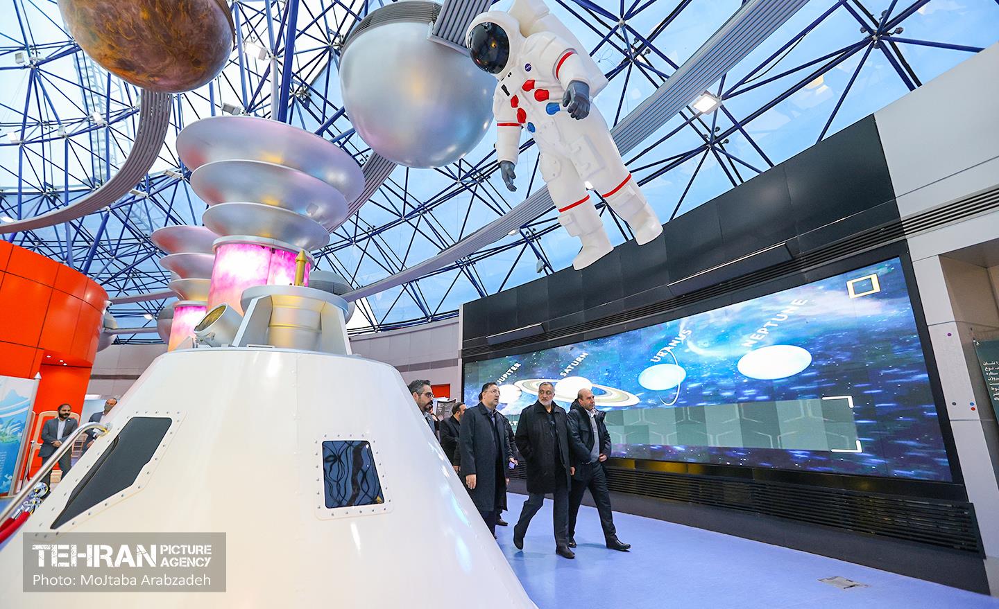 بازدید شهردار تهران از منطقه فرهنگی و گردشگری عباس اباد 17