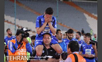 خداحافظی خسرو حیدری از فوتبال 5