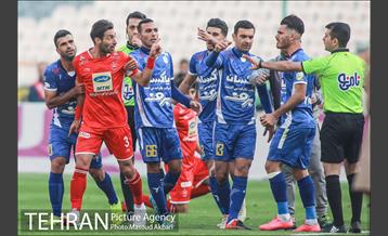 دیدار تیم‌های فوتبال پرسپولیس - استقلال خوزستان 16