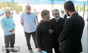 میز خدمت شهرداری تهران در نماز جمعه 43