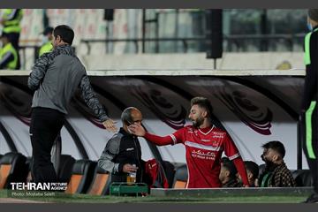 دیدار تیم های فوتبال پرسپولیس و نساجی مازندران 22