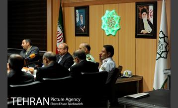 جلسه شورای معاونین و مدیران شهرداری تهران با حضور قالیباف 13