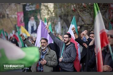 تشییع پیکر مطهر شهدای ناوشکن دنا 26