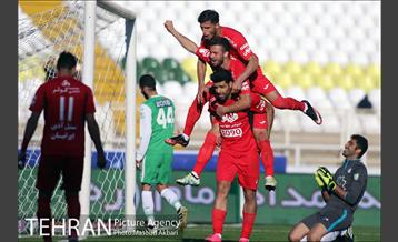 دیدار تیم های فوتبال ماشین سازی و پرسپولیس