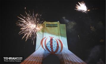 جشن نور پیروزی تیم ملی در میدان آزادی  9
