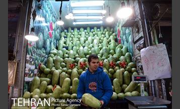 خرید شب یلدا در بازار امام حسین 12