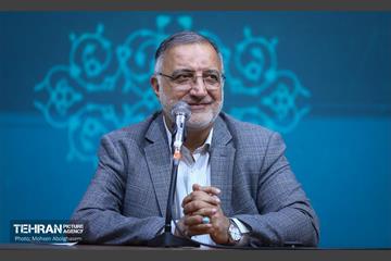 نشست جمعی از دانشجویان با شهردار تهران 12