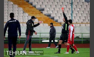 دیدار تیم های فوتبال پرسپولیس و صنعت نفت 34