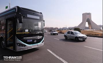آیین رونمایی و ورود ناوگان حمل‌ونقل برقی شهر تهران 42