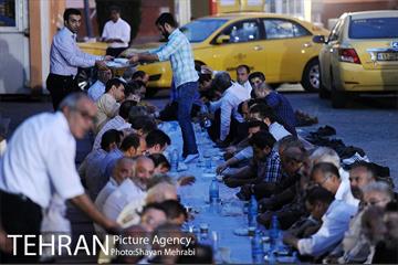 افطاری ساده تاکسی رانی در پایانه فرودگاه مهرآباد 6