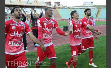 دیدار گسترش فولاد و پرسپولیس در لیگ برتر فوتبال 32