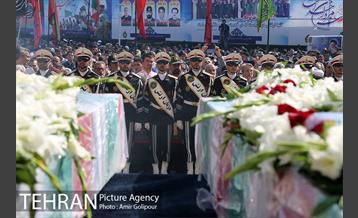 مراسم تشییع پیکر دو شهید گمنام در شهرک چیتگر 18