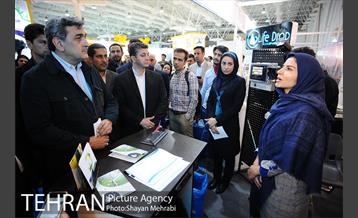 بازدید شهردار تهران از هجدهمین نمایشگاه بین المللى محیط زیست 17