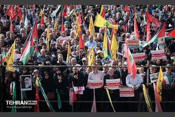 مراسم تشییع پیکر شهید سردار عباس نیلفروشان - ۱ 40