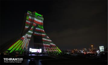 نورافشانی جشن پیروزی انقلاب اسلامی در میدان آزادی 39