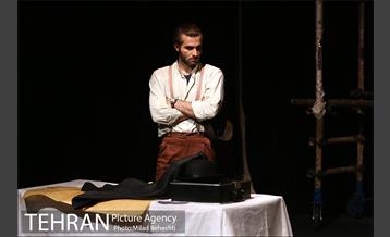 نمایش دشمن مردم 14