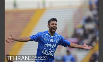 دیدار سیاه جامگان و استقلال تهران در لیگ برتر فوتبال 17
