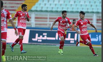 دیدار گسترش فولاد و پرسپولیس در لیگ برتر فوتبال 25