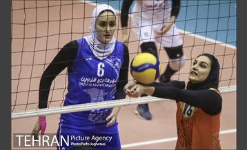 قهرمانی زود هنگام والیبال زنان سایپا تهران 13