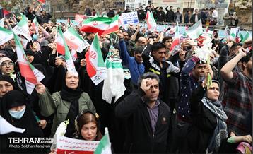 راهپیمایی ۱۳ آبان 7