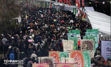 جشن نیمه‌شعبان در میدان ولی‌عصر (عج) 2 13