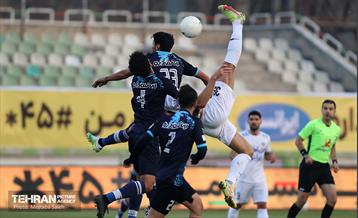دیدار تیم‌های فوتبال پیکان و استقلال 24