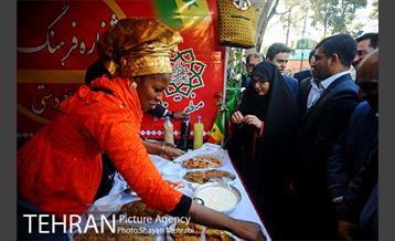 جشنواره فرهنگ ملل، غذا و صنایع دستی در منطقه 10 11