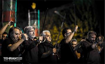 عزاداری شب عاشورا در میدان منیریه  24