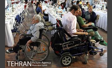 ضیافت افطار جمعی از معلول جسمی و حرکتی با شهردار تهران 19