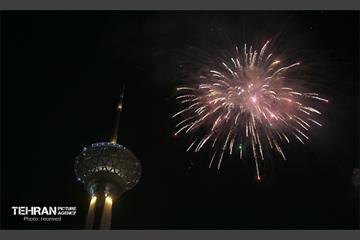 نورافشانی برج میلاد در شب پیروزی انقلاب اسلامی 4