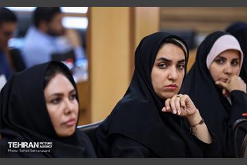 جلسه هم‌اندیشی با رابطین و فعالان اسکان آسیب دیدگان جنگ رمضان