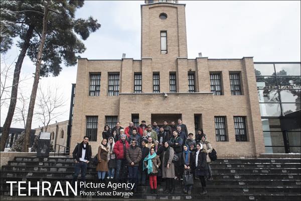 بازدید خبرنگاران و اصحاب رسانه از باغ موزه قصر و برج میلاد‎ 1