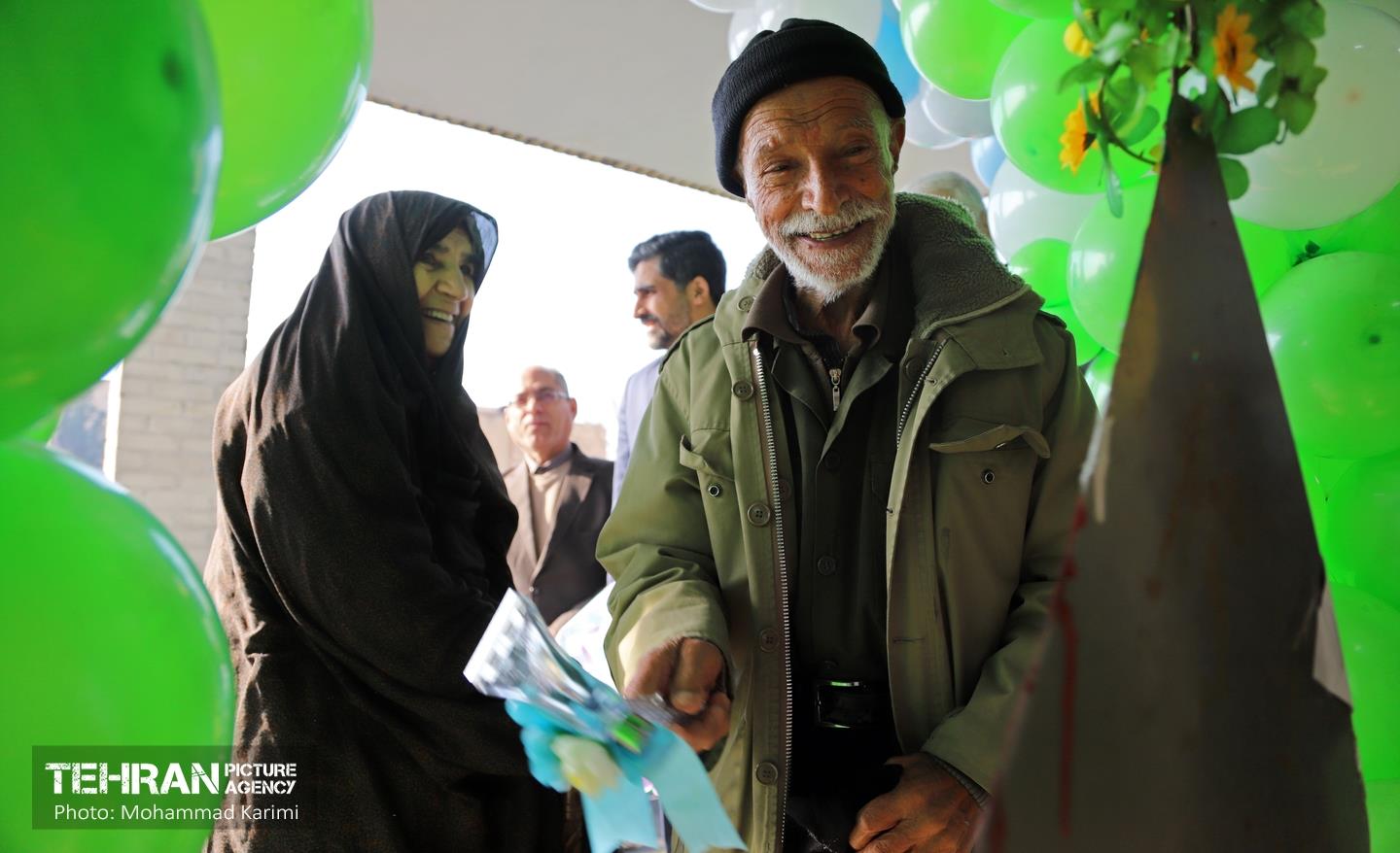 پنجره‌ای رو به آسمان آبی 10