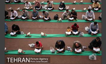 اجرای کرسی های تلاوت قرآن ویژه ماه مبارک رمضان در میدان امام حسین 9