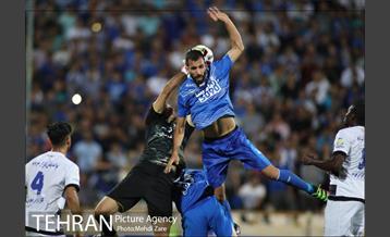 دیدار استقلال تهران و استقلال خوزستان در لیگ برتر فوتبال  13