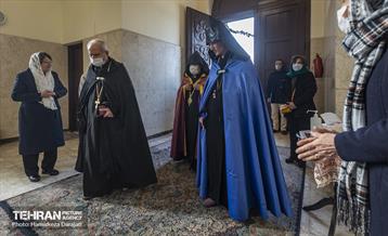 آیین عشای‌ ربانی در کلیسای سرکیس مقدس  23