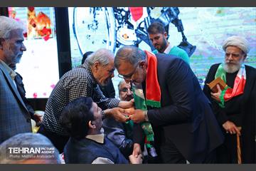 آئین تکریم و تجلیل از جانبازان سرافراز ۸ سال دفاع‌ مقدس 10