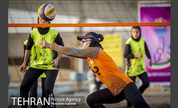 مسابقات والیبال ماسه‌ای زنان تهران 10